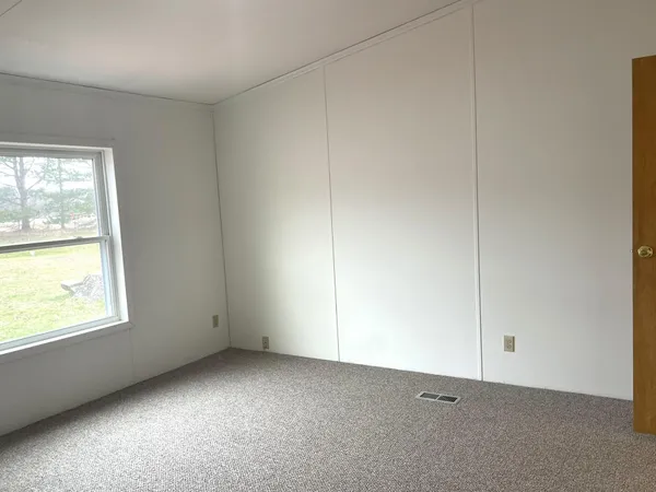 $110,900 | 229 Cadgewith East, Lansing, MI 48906