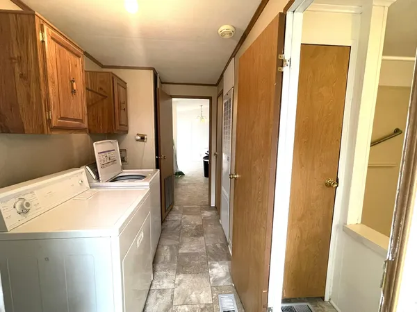 $110,900 | 229 Cadgewith East, Lansing, MI 48906