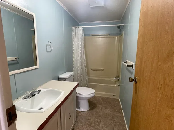 $110,900 | 229 Cadgewith East, Lansing, MI 48906