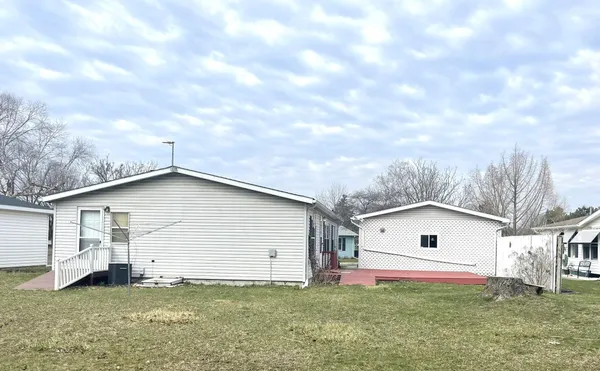 $110,900 | 229 Cadgewith East, Lansing, MI 48906