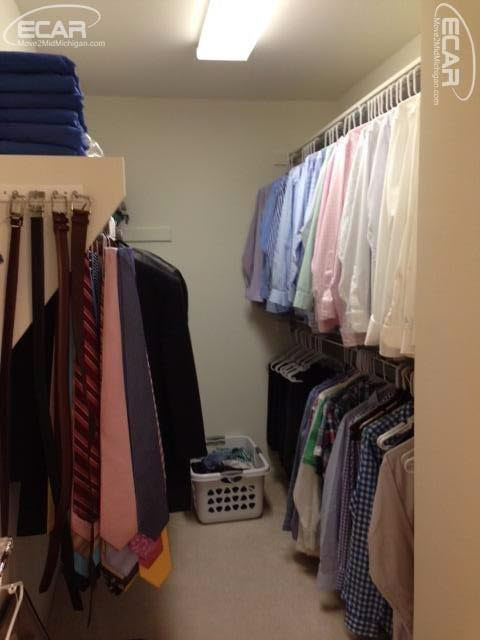1156 Heatherwoode Road Flint, MI 48532 - Photo 14 of 28 21304475-13.JPG