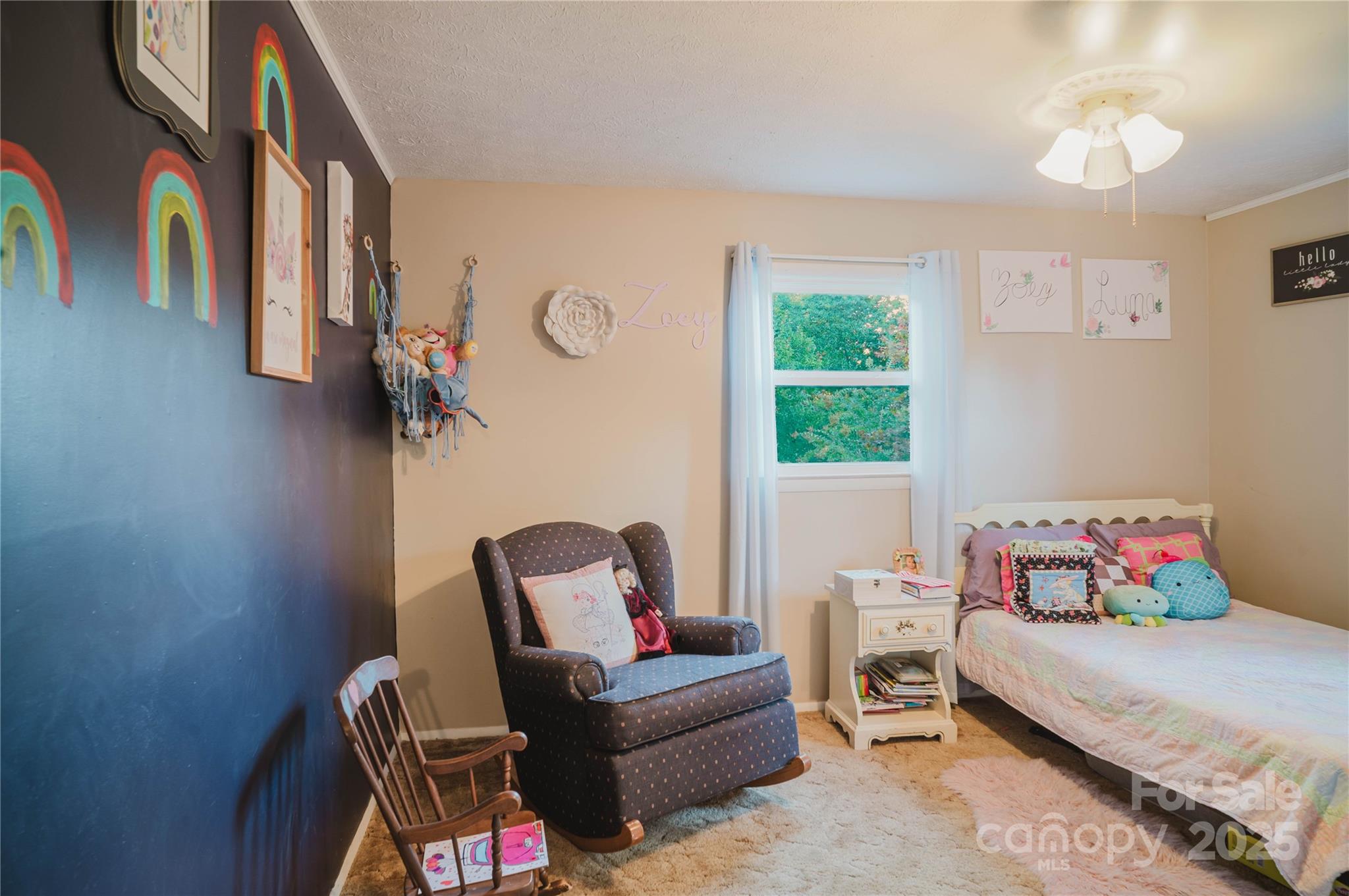 20 Ridgeway Drive Flat Rock, NC 28731 - Photo 29 of 47 a living room with furniture and a window