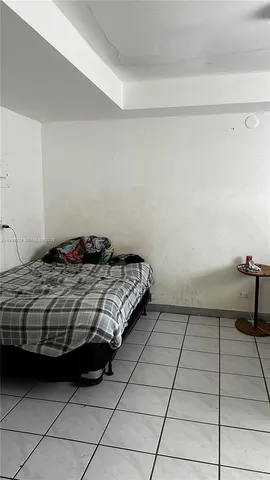 $2,950 | 4548 Southwest 33rd Avenue, Dania Beach, FL 33312