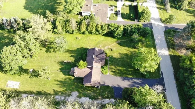 $475,000 | 1270 Benson Lane, Libertyville, IL 60048