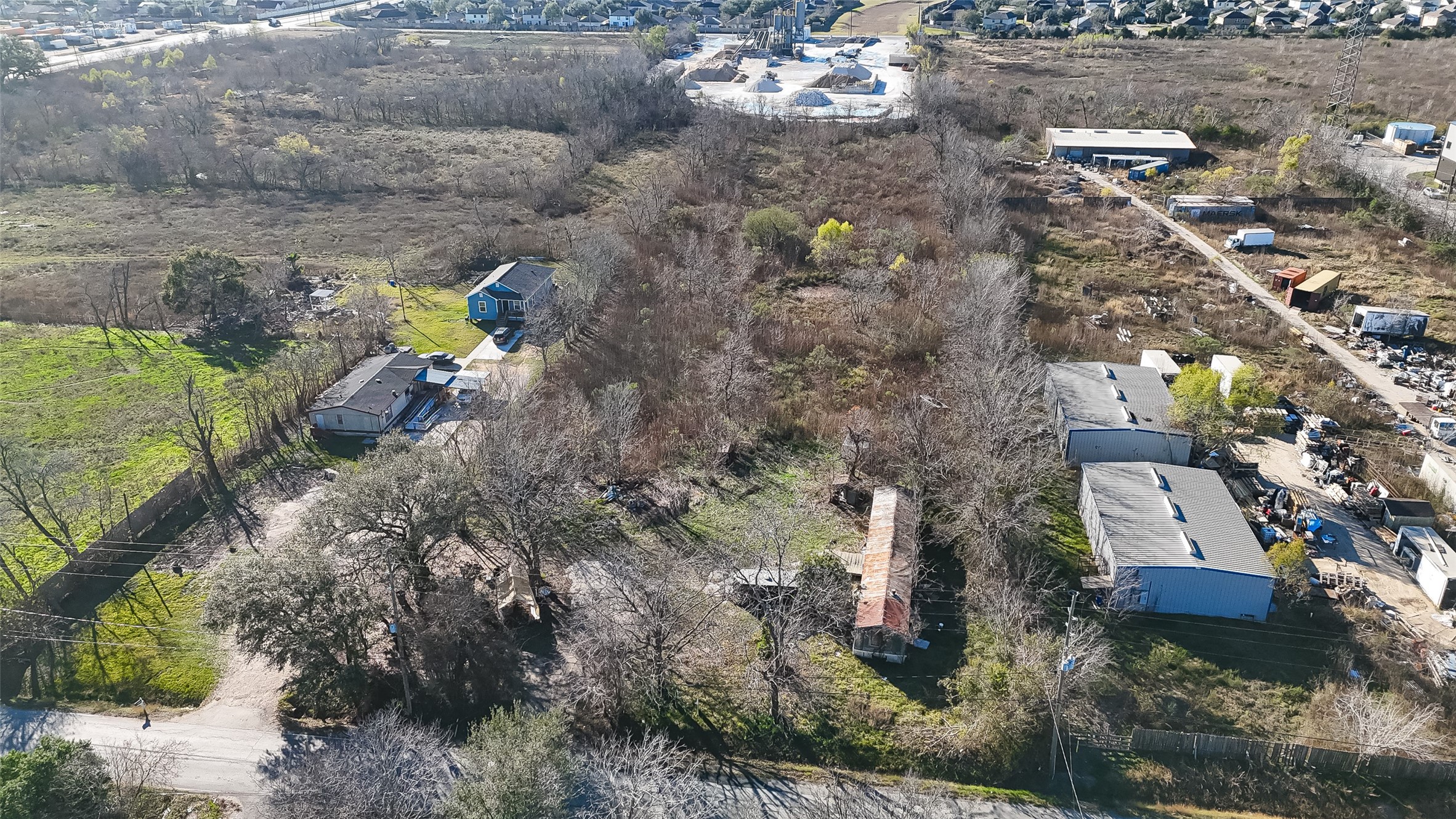 3934 Fuqua Street Houston, TX 77047 - Photo 29 of 43 a bird view of house with outdoor space