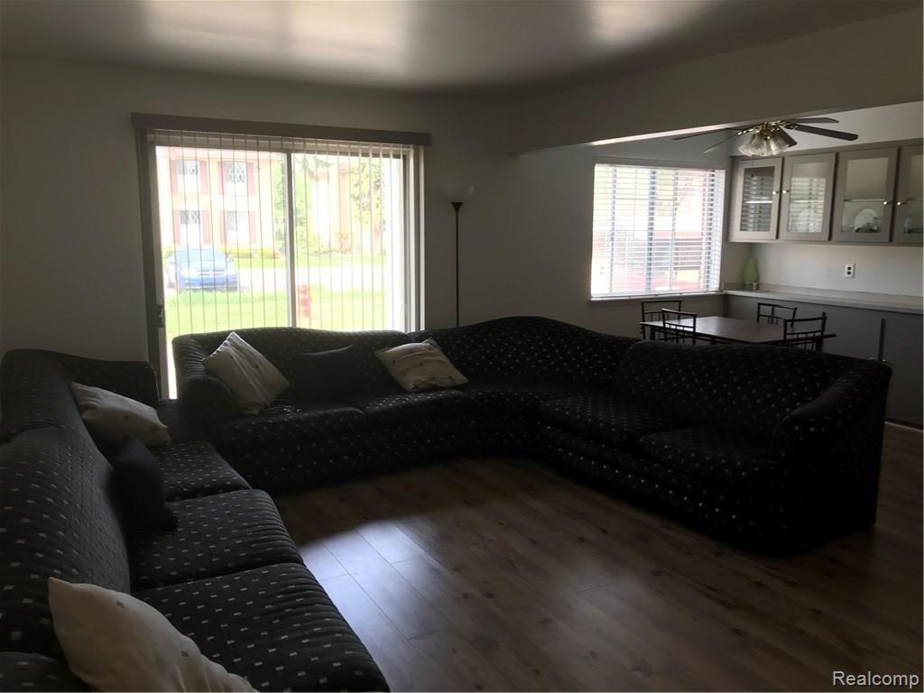 29157 Hayes Road Warren, MI 48088 - Photo 6 of 17