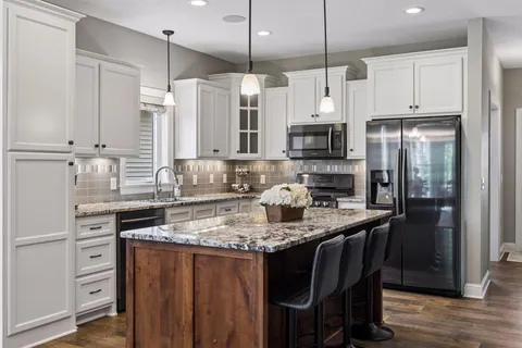 $625,000 | 25441 Heims Lake Circle, Wyoming, MN 55092