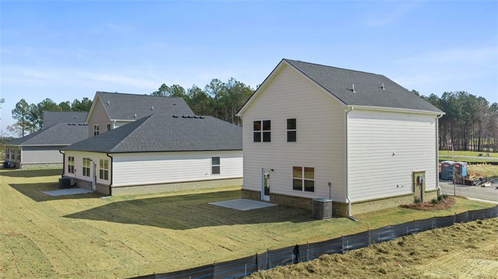124 Holland Cove Winder, GA 30680 - Photo 3 of 39