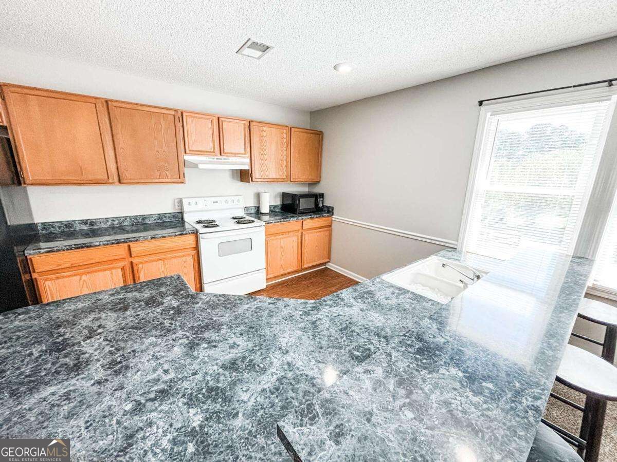 411 Jeffords Road, Unit B Winder, GA 30680 - Photo 6 of 12 Gallery Image 6