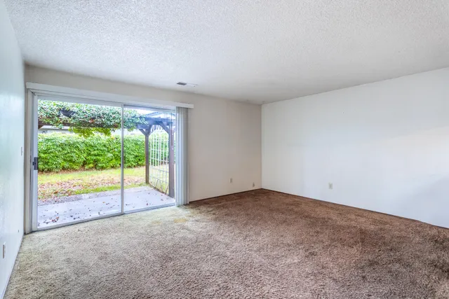 $290,000 | 1988 Shasta Pines Way, Redding, CA 96002