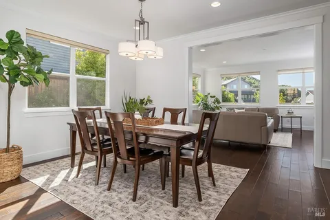 $1,849,000 | 11 Zandra Place, Novato, CA 94945