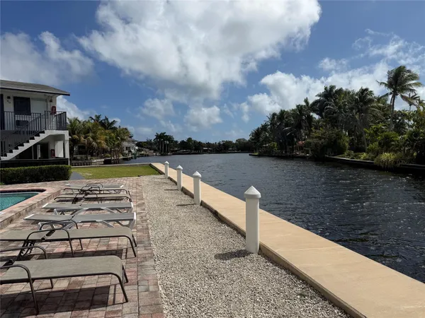 $1,550 | 1812 East Oakland Park Boulevard, Unit 33, Oakland Park, FL 33306