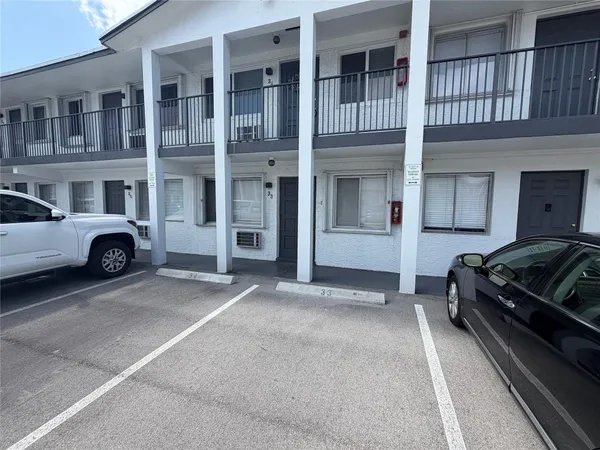$1,550 | 1812 East Oakland Park Boulevard, Unit 33, Oakland Park, FL 33306