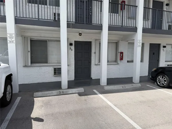 $1,550 | 1812 East Oakland Park Boulevard, Unit 33, Oakland Park, FL 33306