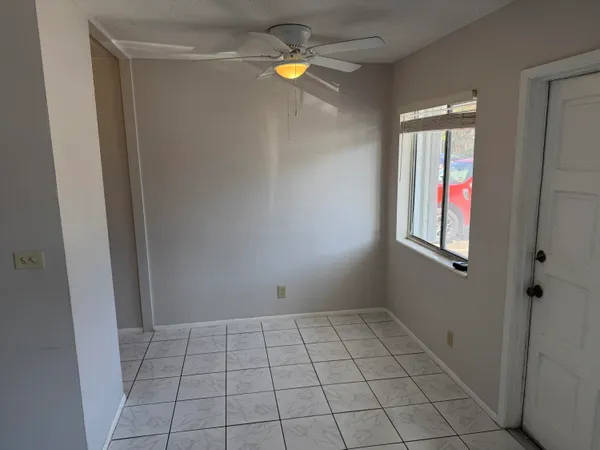 $1,550 | 1812 East Oakland Park Boulevard, Unit 33, Oakland Park, FL 33306