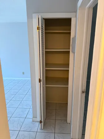 $1,550 | 1812 East Oakland Park Boulevard, Unit 33, Oakland Park, FL 33306