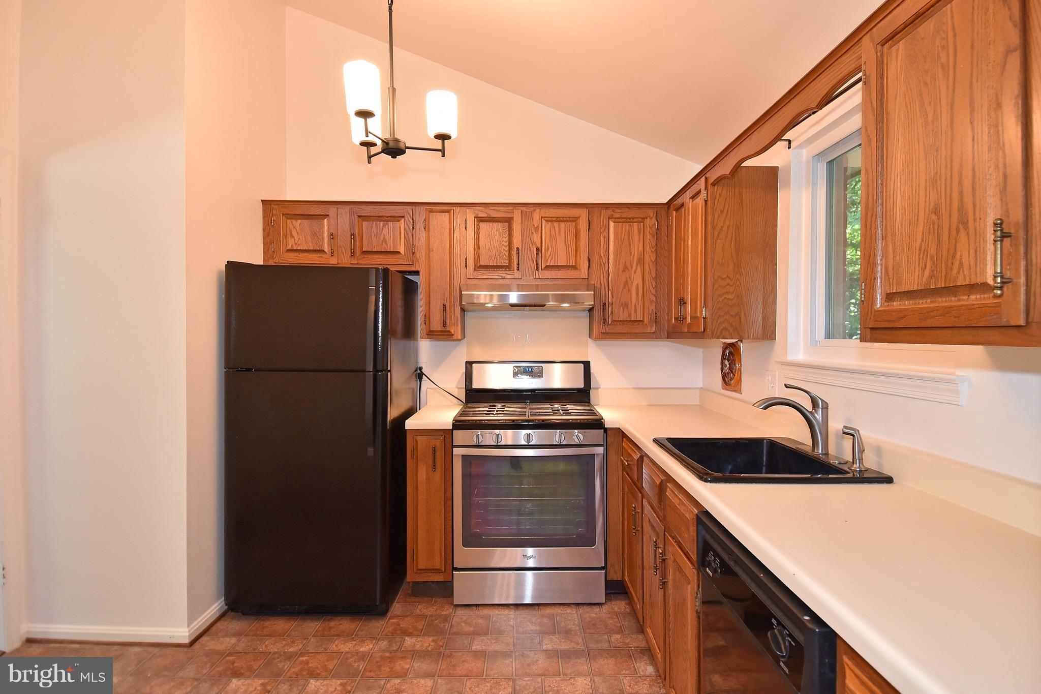 8205 Springfield Village Drive Springfield, VA 22152 - Photo 12 of 30 Kitchen