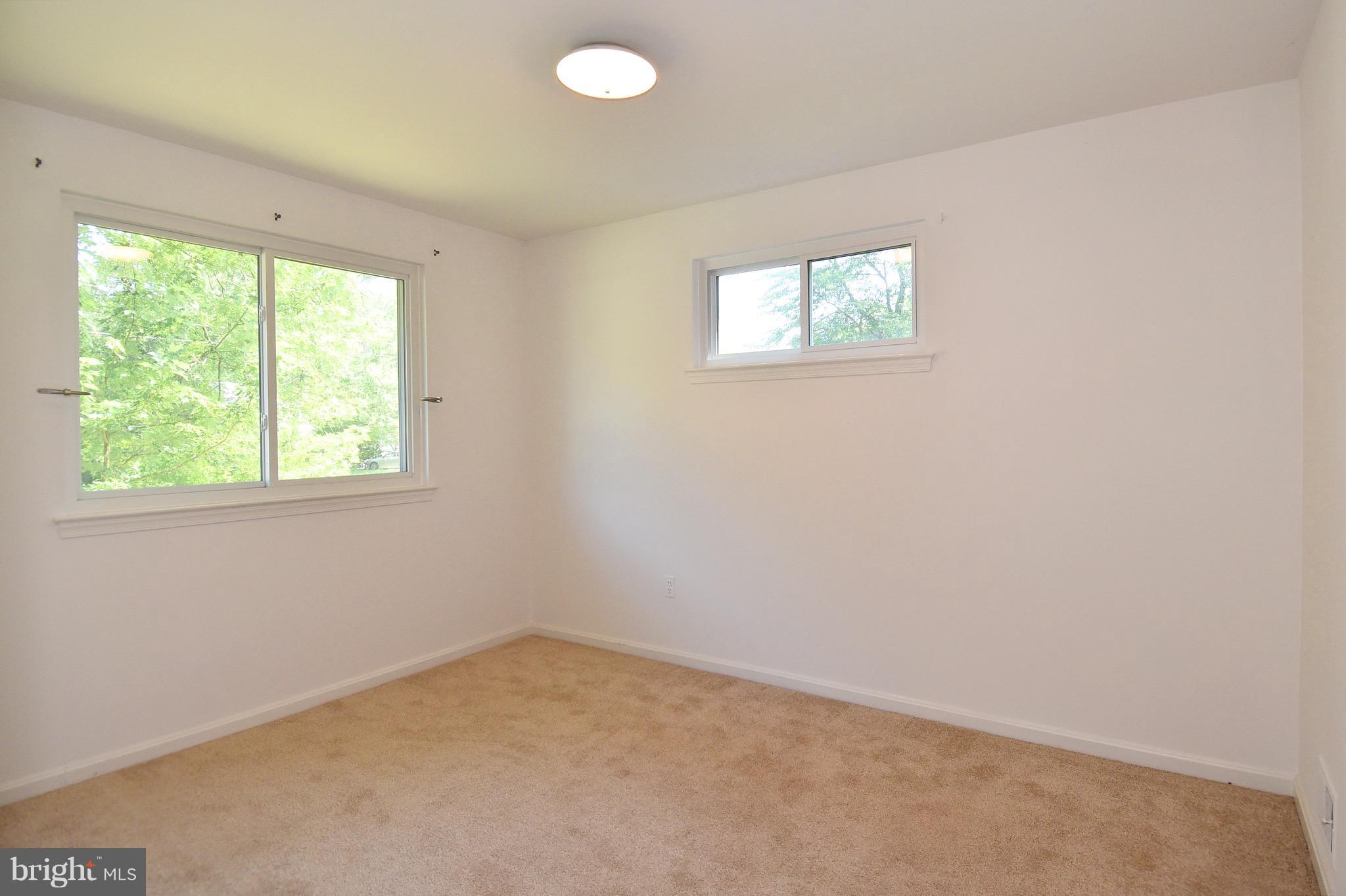 8205 Springfield Village Drive Springfield, VA 22152 - Photo 15 of 30 Bedroom