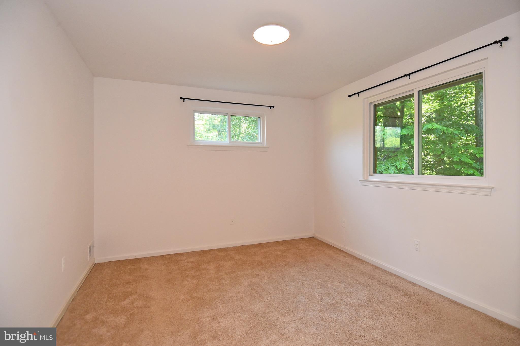 8205 Springfield Village Drive Springfield, VA 22152 - Photo 19 of 30 Bedroom (Master)