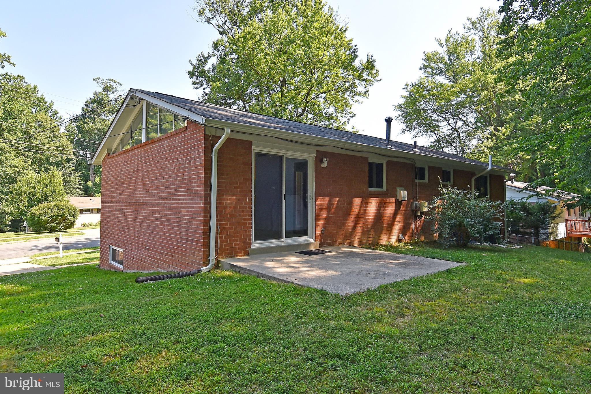 8205 Springfield Village Drive Springfield, VA 22152 - Photo 30 of 30 Exterior (Rear)