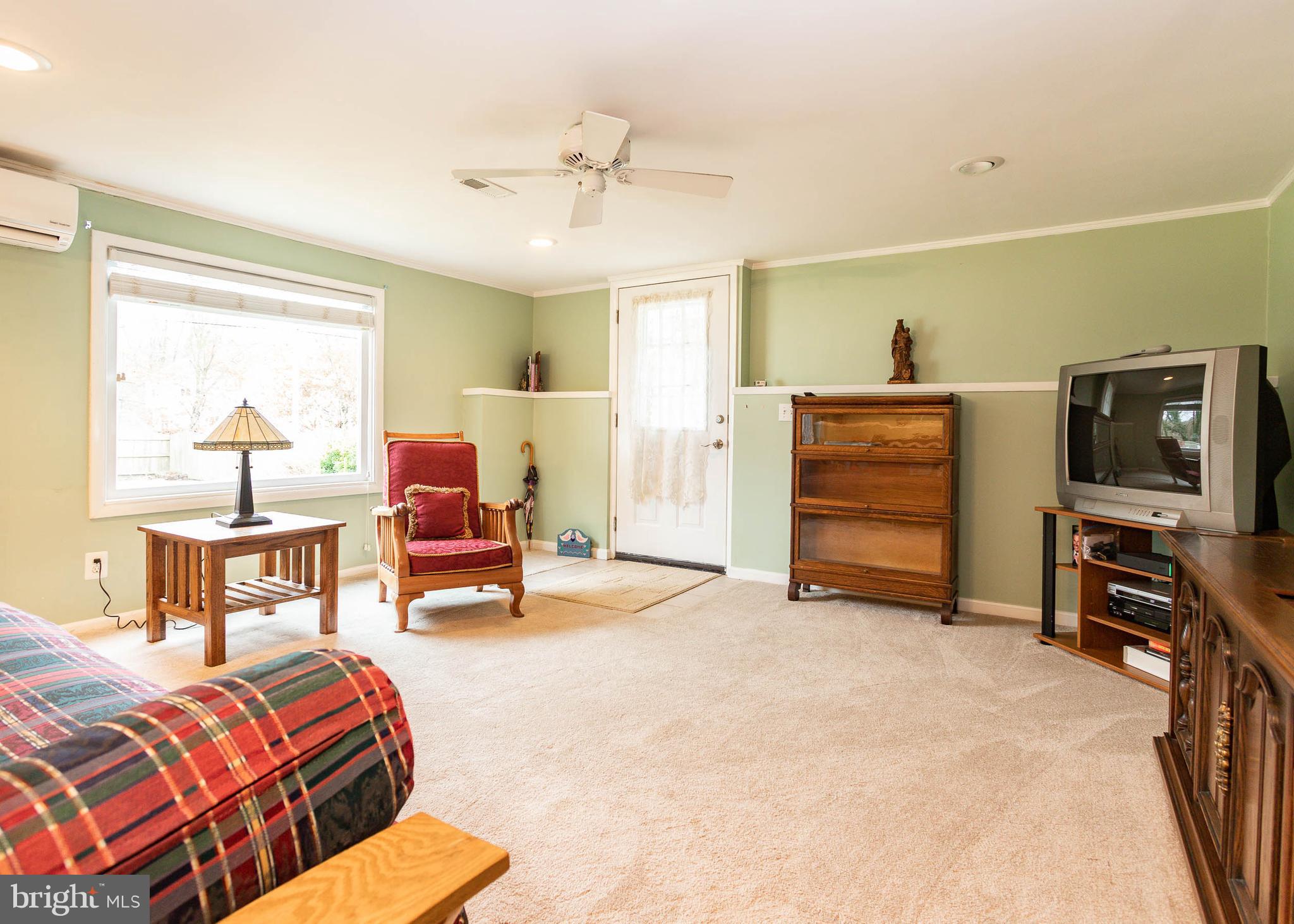 4037 High Point Road Ellicott City, MD 21042 - Photo 49 of 64 Suite Living Room