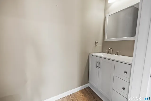 $575,000 | 21 Derek Lane, Windsor, CT 06095