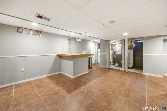 $575,000 | 21 Derek Lane, Windsor, CT 06095