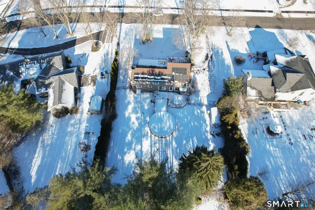 $575,000 | 21 Derek Lane, Windsor, CT 06095