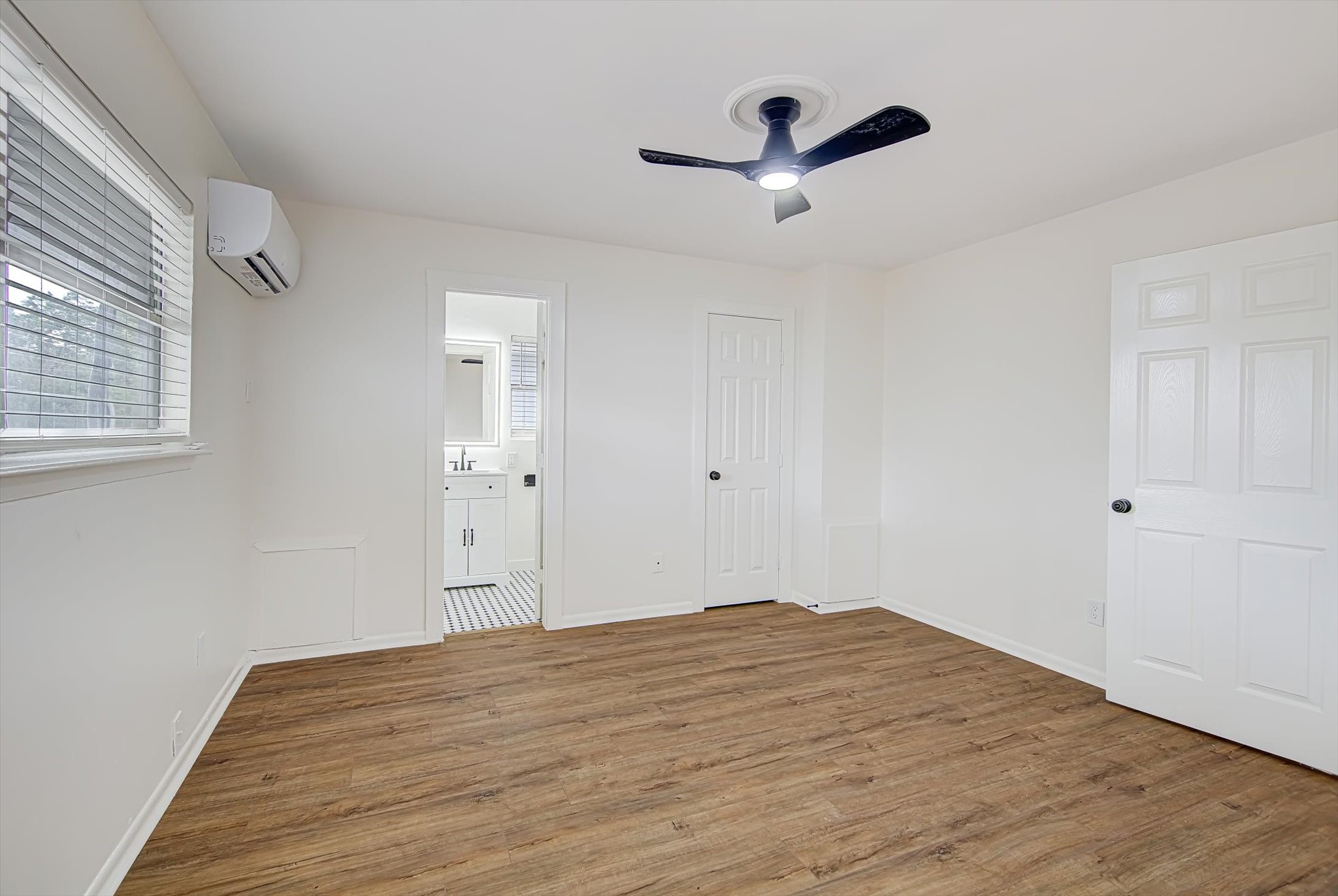 1915 McDuffie Street, Unit 1 Houston, TX 77019 - Photo 10 of 24