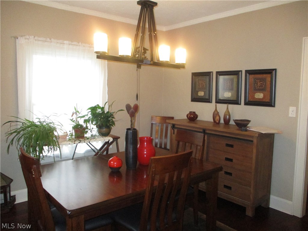 967 Englewood Road Cleveland Heights, OH 44121 - Photo 7 of 25 Gallery Image 7