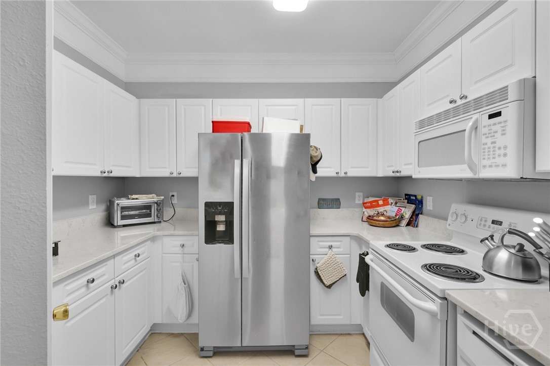 1733 Whitemarsh Way Savannah, GA 31410 - Photo 8 of 24