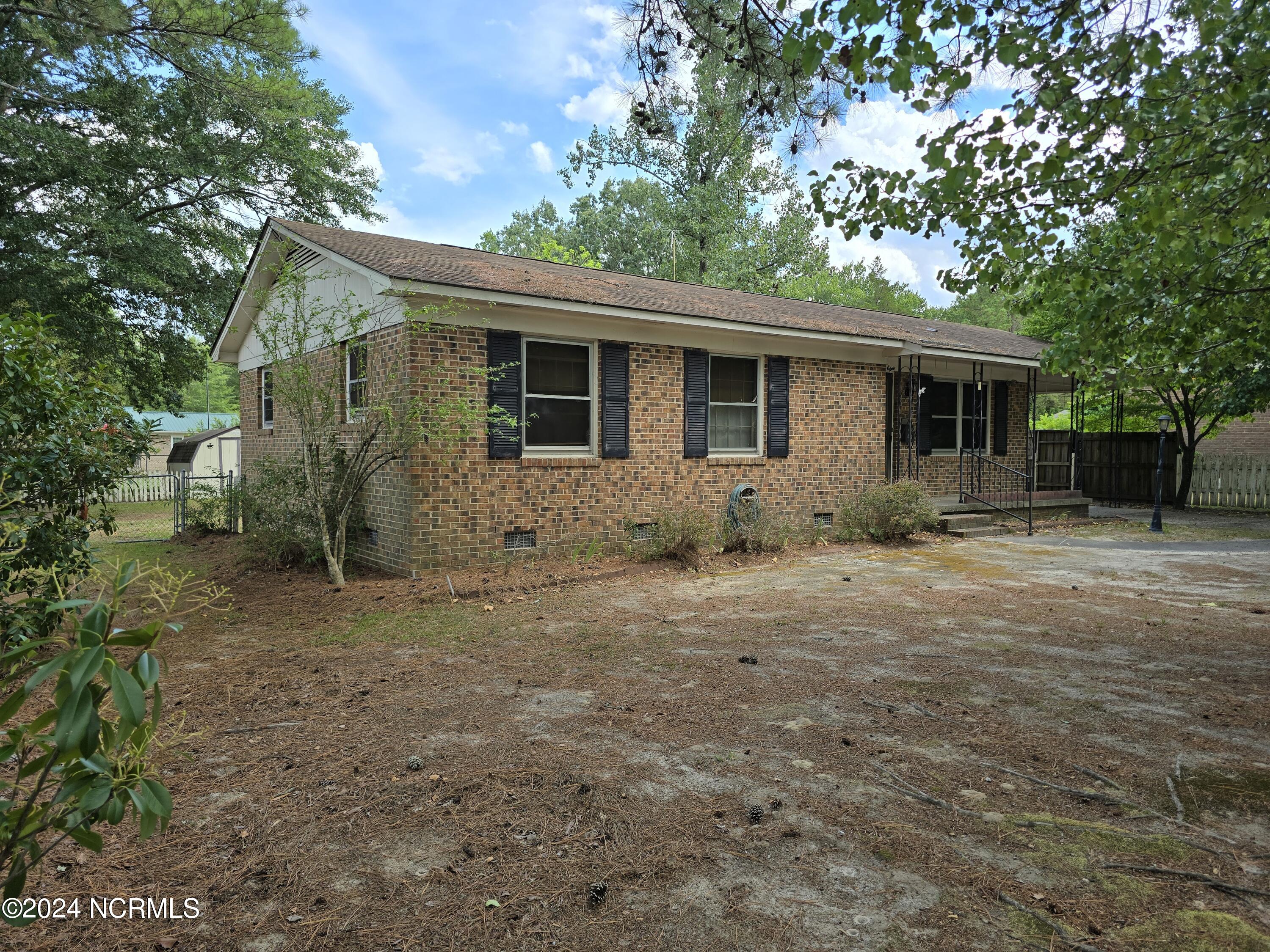 928 Montclair Avenue Rockingham, NC 28379 - Photo 2 of 17 20240710_160112