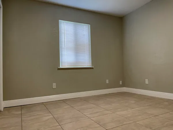 $1,600 | 5004 Killarney Avenue, Unit A, Fort Pierce, FL 34951