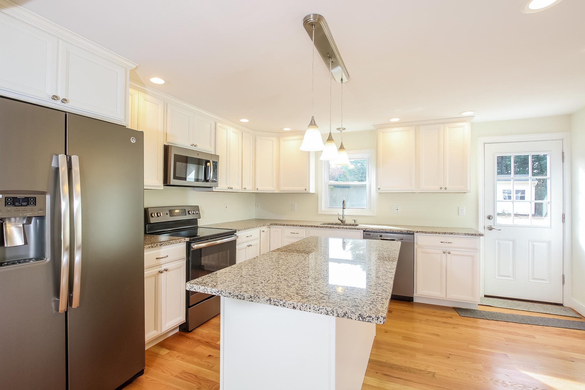 151 Federal Furnace Road Plymouth, MA 02360 - Photo 4 of 27 006-photo-kitchen-6519748