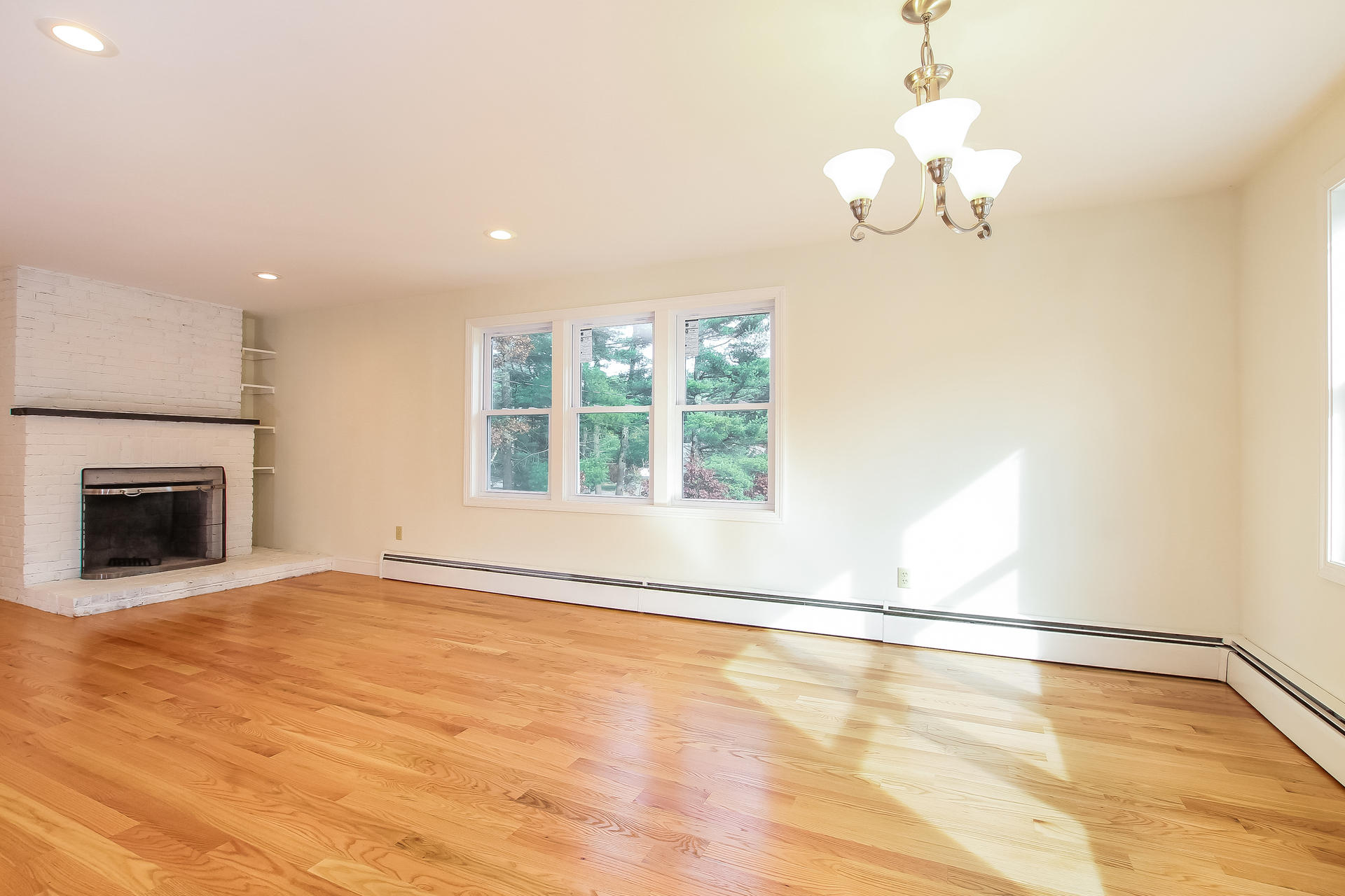 151 Federal Furnace Road Plymouth, MA 02360 - Photo 7 of 27 004-photo-dining-room-6519764