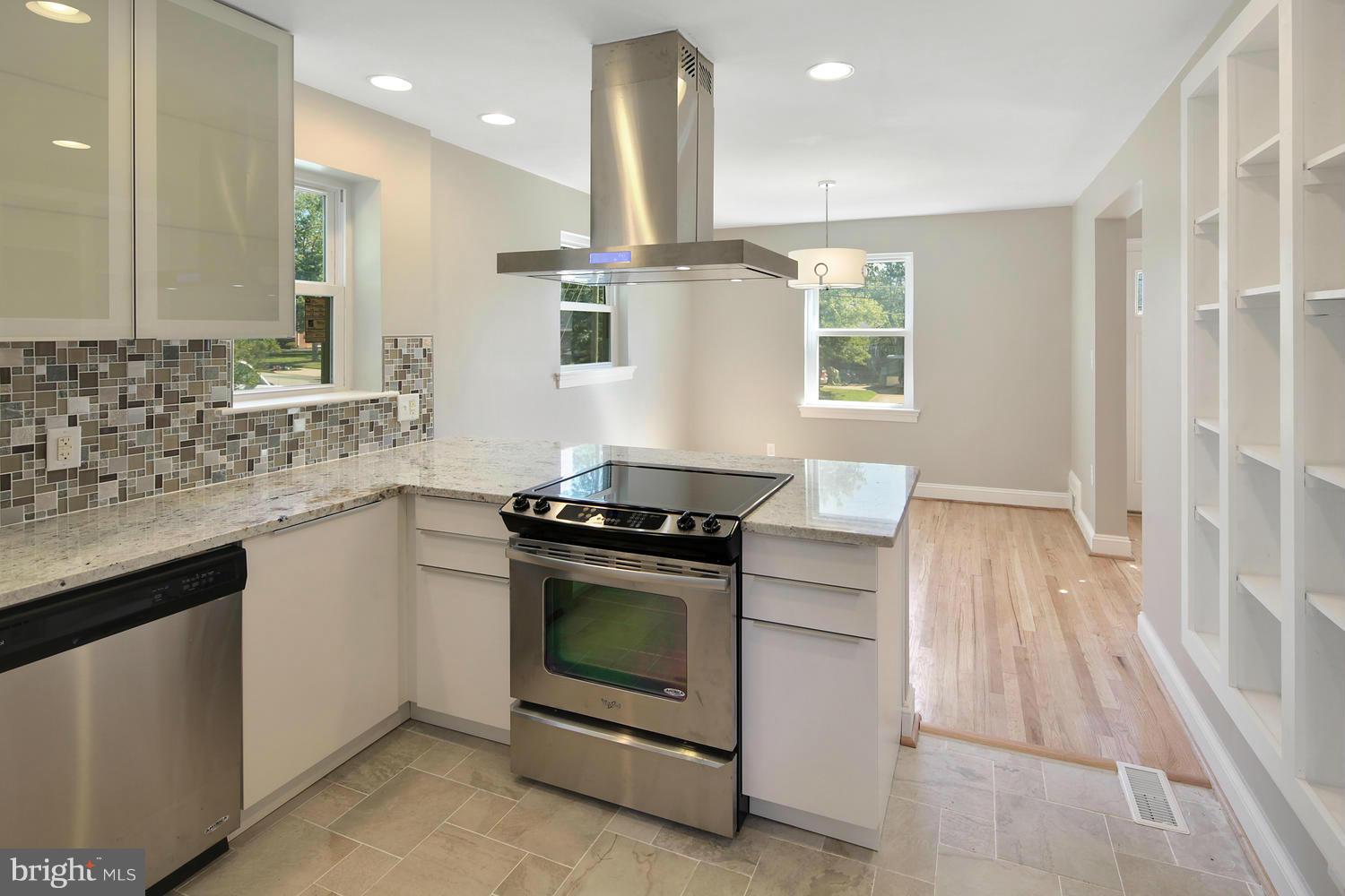 5920 Erving Street Springfield, VA 22150 - Photo 11 of 30 Kitchen