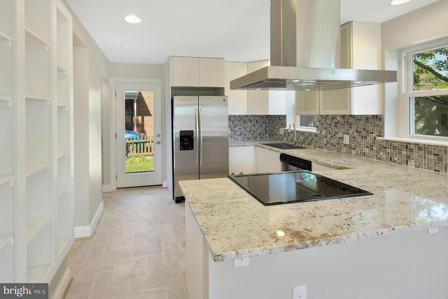 5920 Erving Street Springfield, VA 22150 - Photo 8 of 30 Kitchen