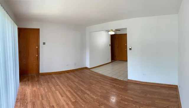 $1,300 | 11945 South Hamlin Avenue, Unit 2B, Alsip, IL 60803