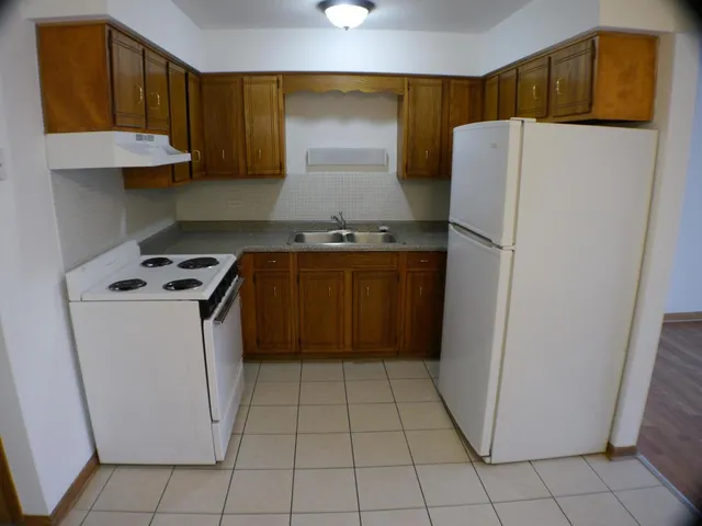$1,300 | 11945 South Hamlin Avenue, Unit 2B, Alsip, IL 60803