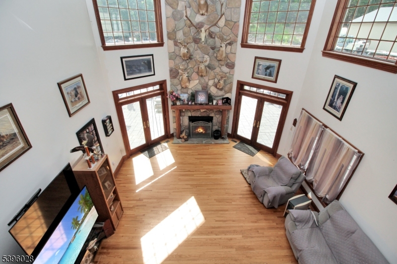87 Walnut Valley Road Blairstown, NJ 07832 - Photo 7 of 33 a living room with furniture and a window