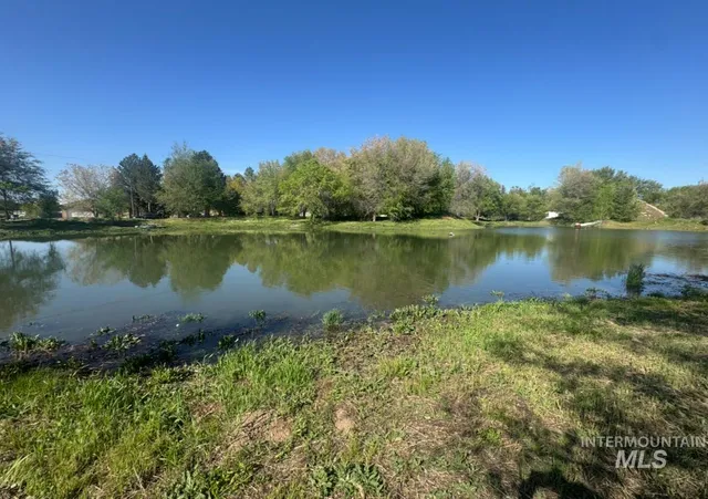 $3,715,000 | 5601 East Victory Road, Nampa, ID 83687