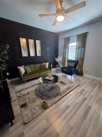 $1,500 | 7823 Gladstone Street, Unit A5, Houston, TX 77051