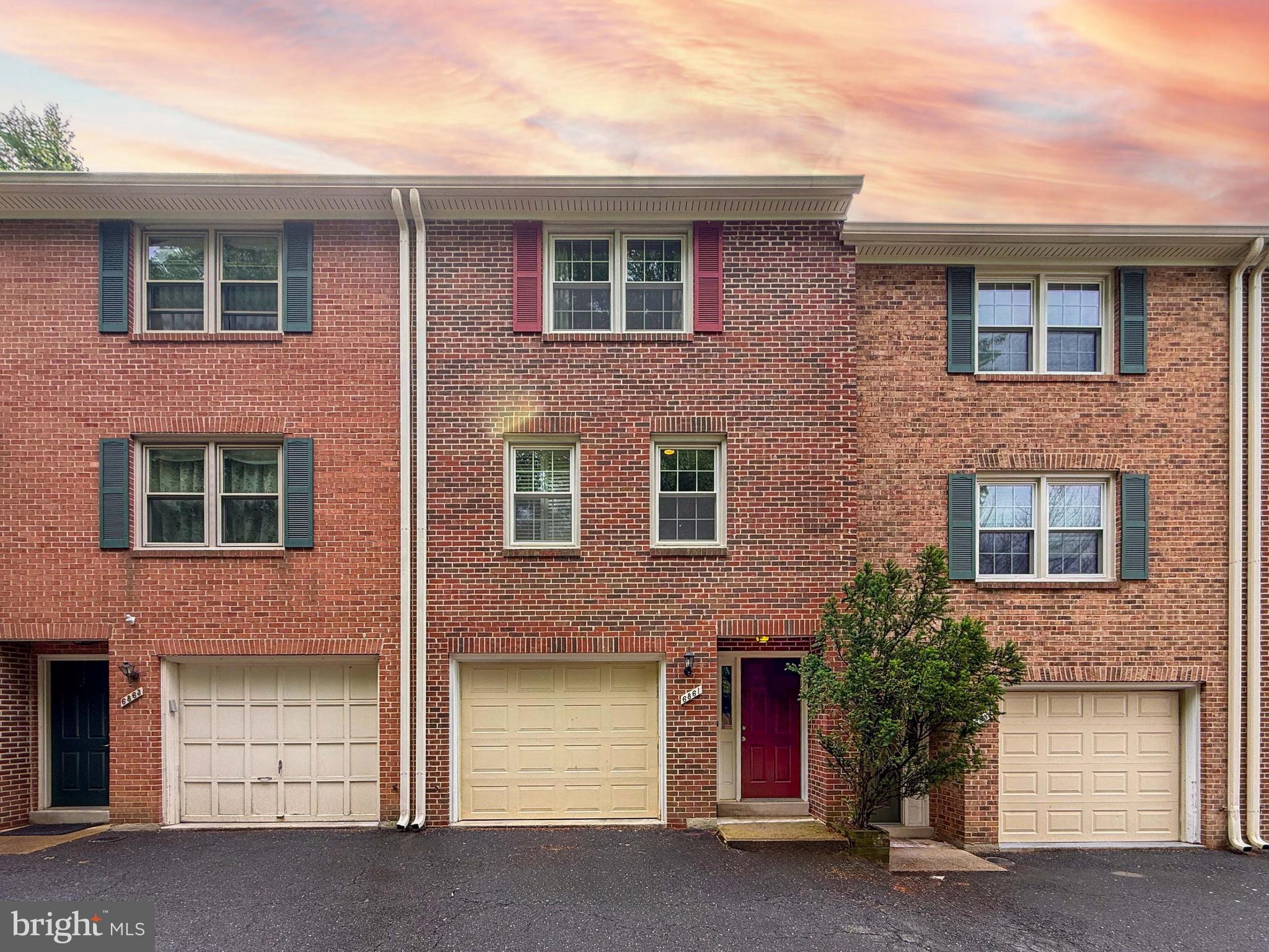 6861 Washington Boulevard Arlington, VA 22213 - Photo 1 of 28 a front view of a house