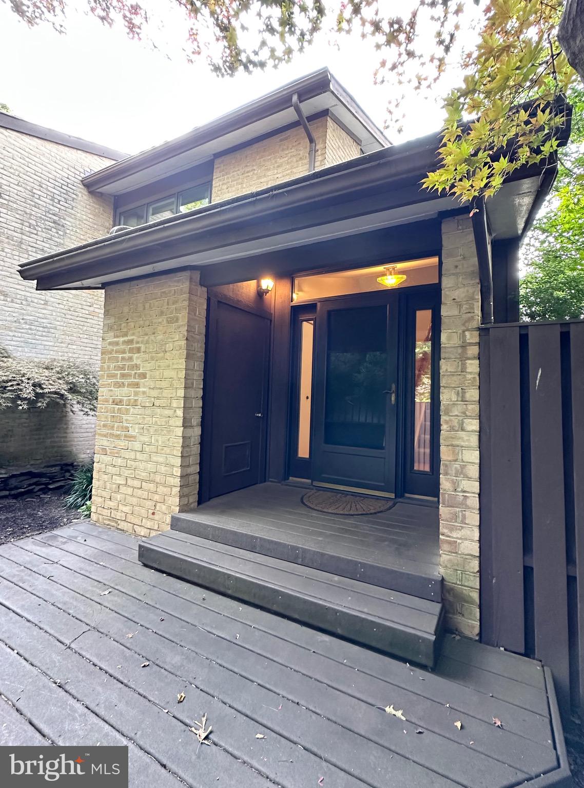 2021 Lakebreeze Way Reston, VA 20191 - Photo 1 of 51