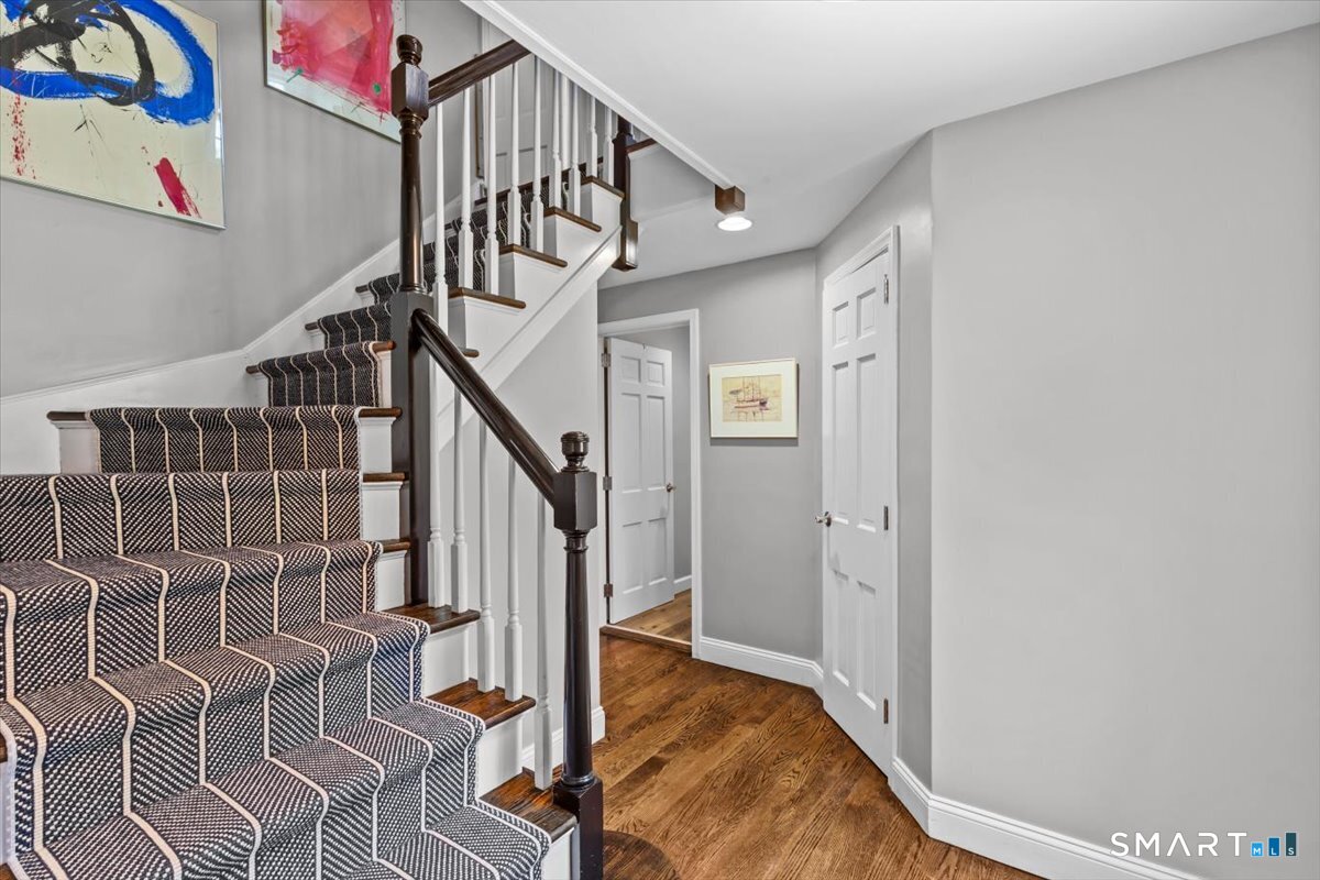 255 Mountain Road West Hartford, CT 06107 - Photo 18 of 38