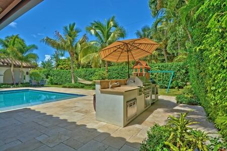 1115 Banyan Road Boca Raton, FL 33432 - Photo 8 of 30 N2Go08