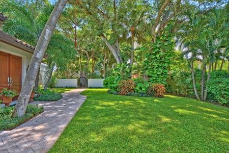 1115 Banyan Road Boca Raton, FL 33432 - Photo 9 of 30 N2Go09