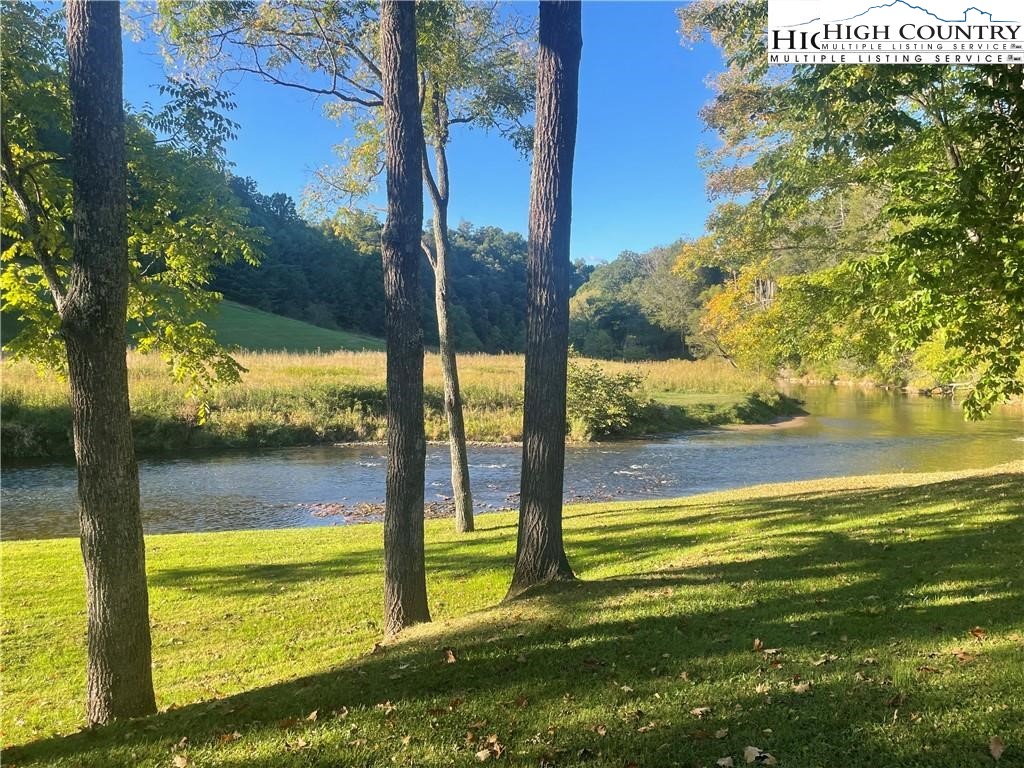 Stoney Brook Drive Lansing, NC 28643 - Photo 21 of 25 a view of an ocean from a yard