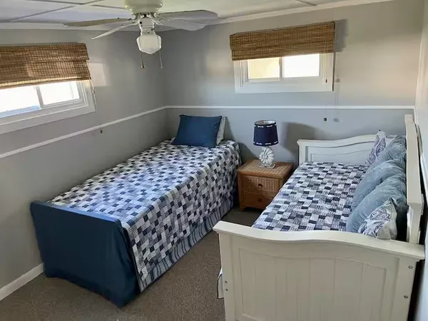 $3,000 | 10 Stanton Avenue, Narragansett, RI 02882
