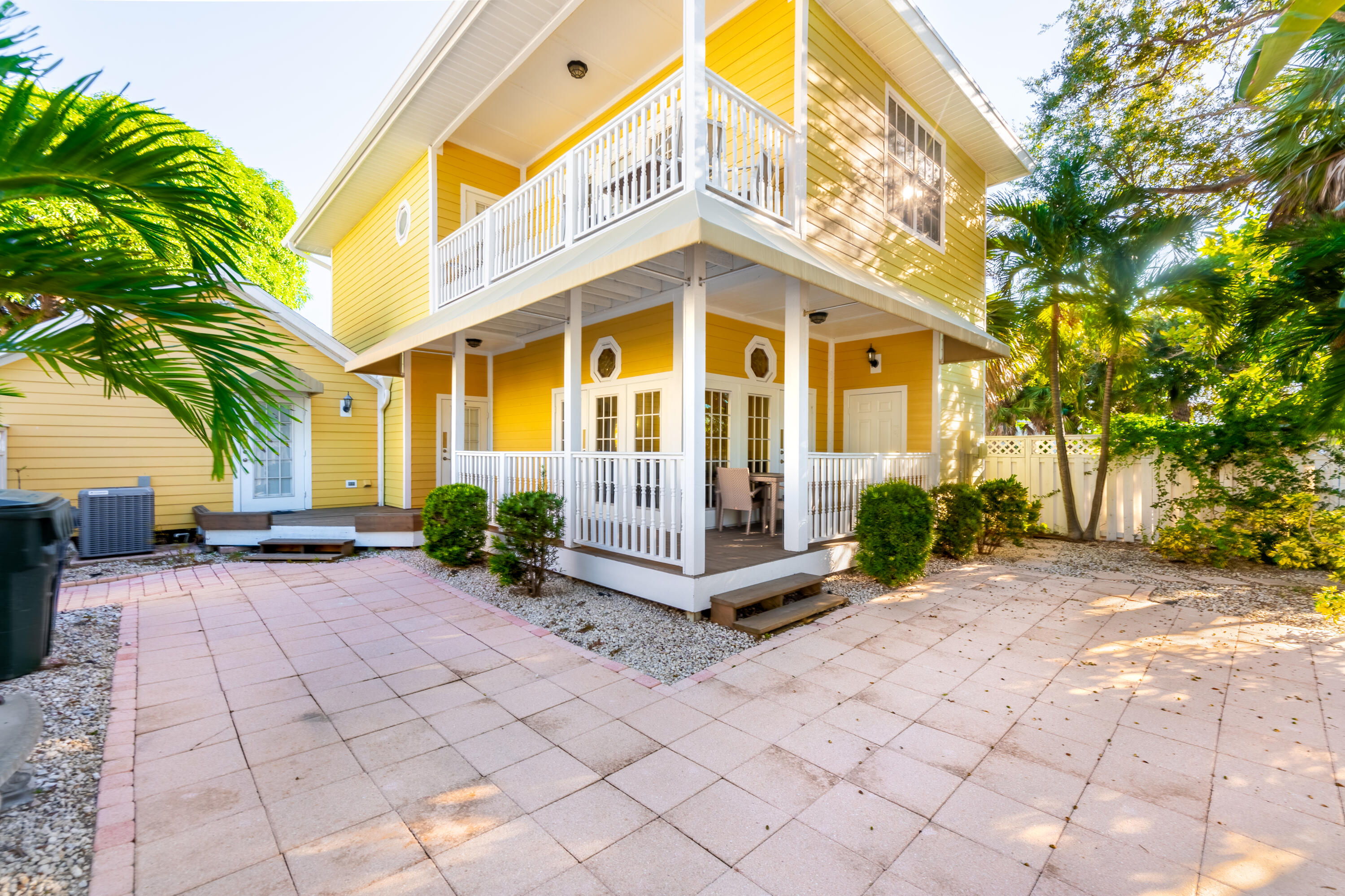 524 Southwest 3rd Street Stuart, FL 34994 - Photo 5 of 36 DSC02296-HDR